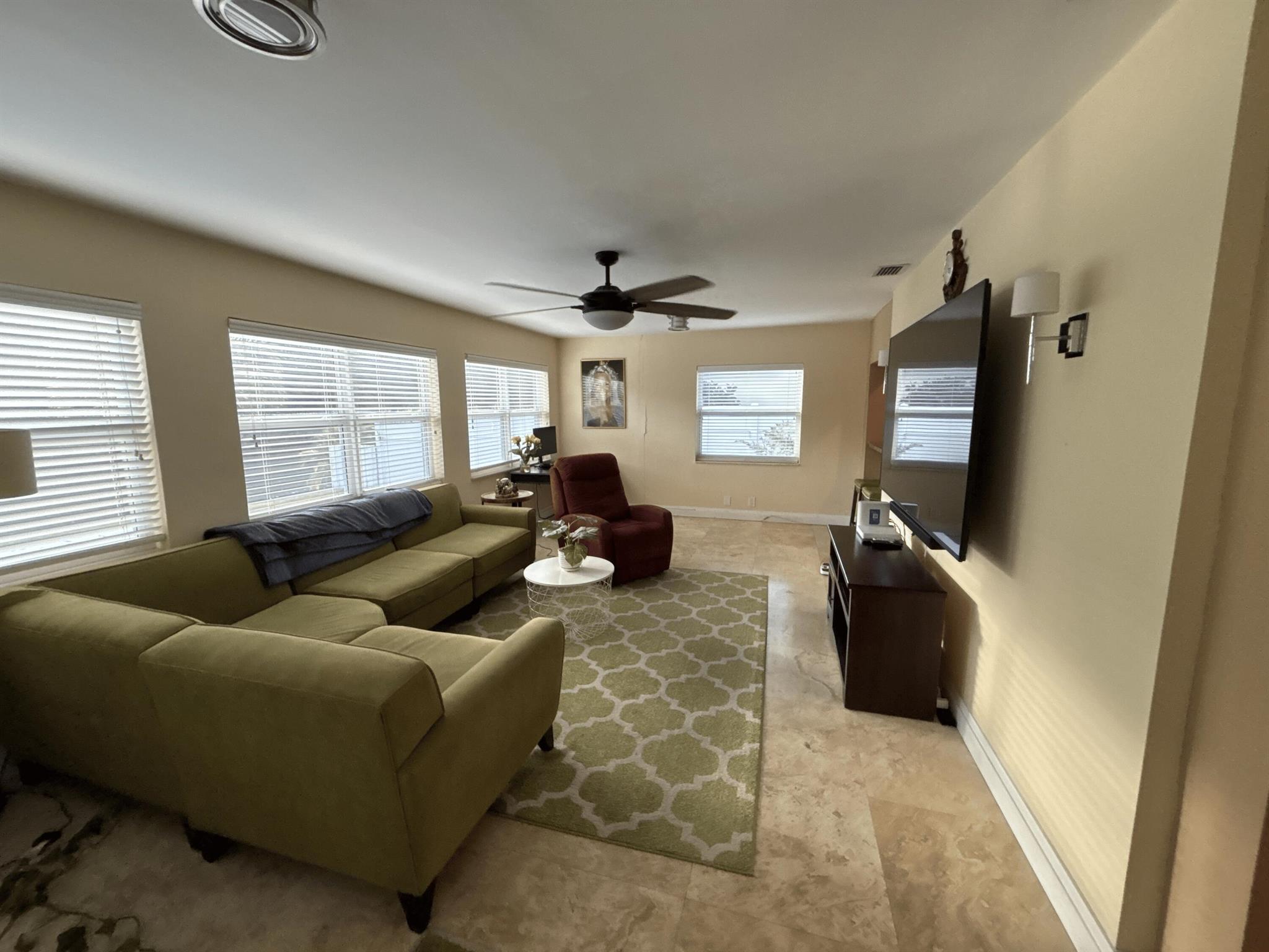 ROYAL PALM ACRES ELEVENTH SEC - Residential Lease