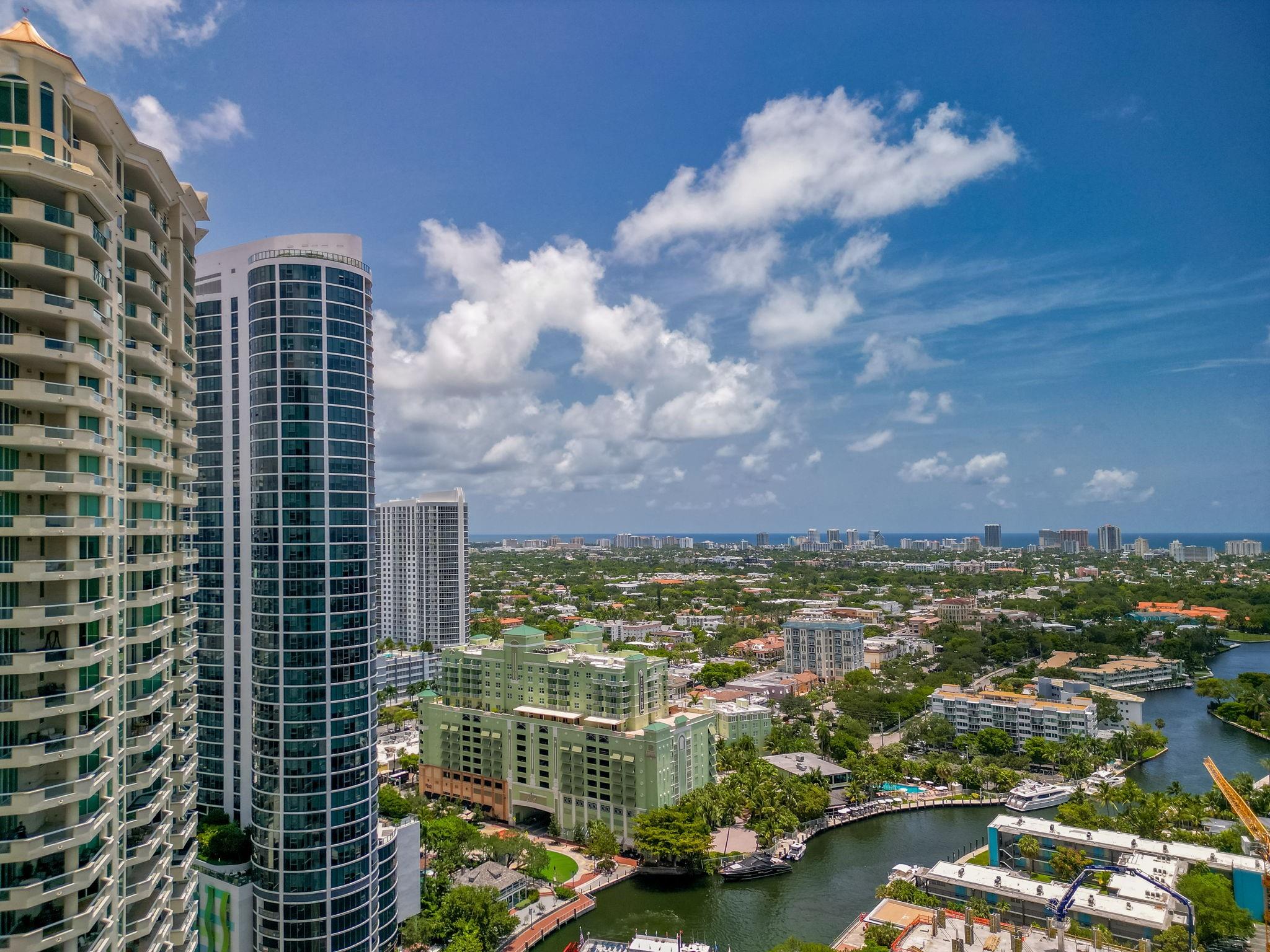 411 N New River Dr 2905