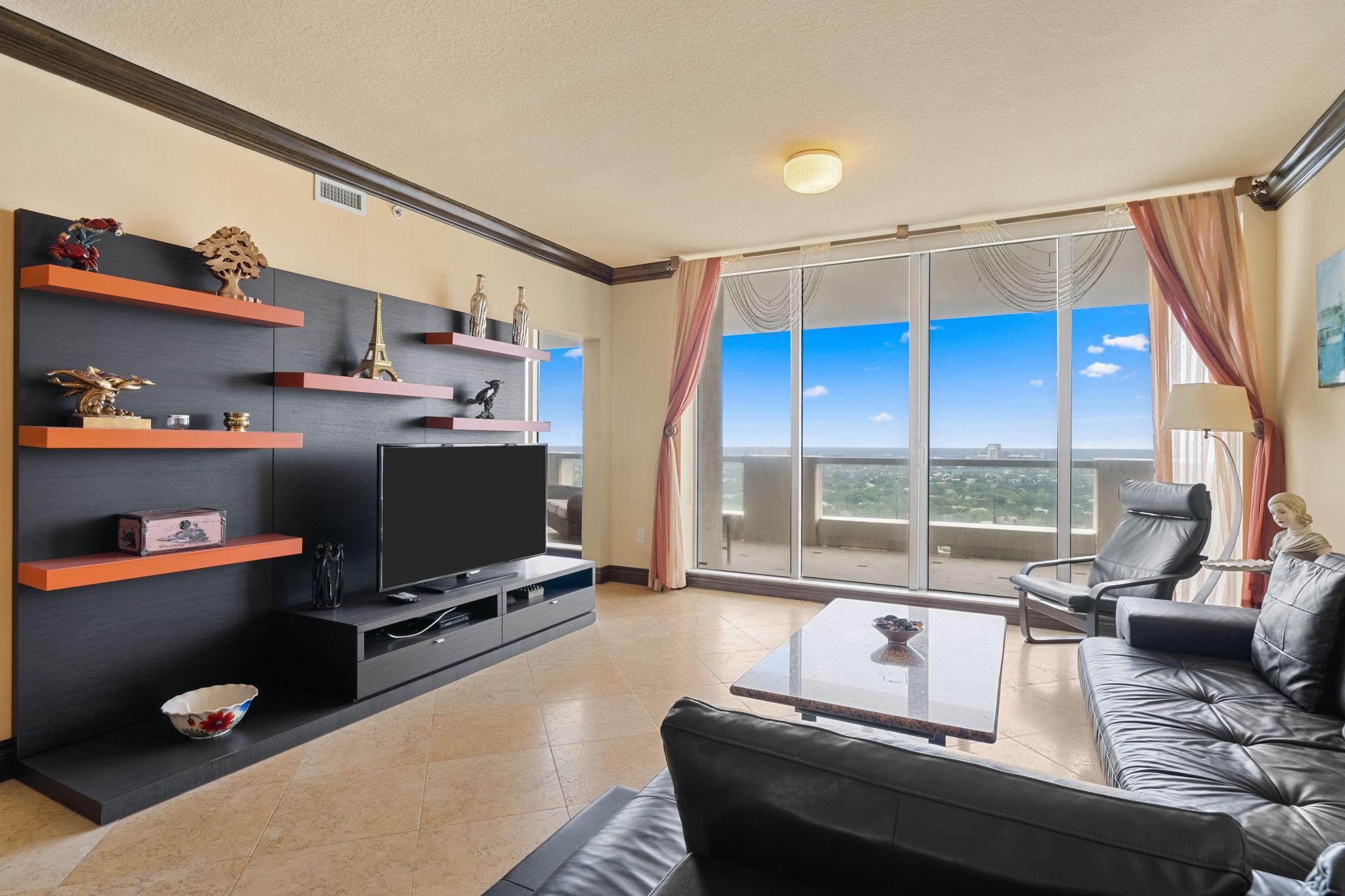 411 N New River Dr 2905