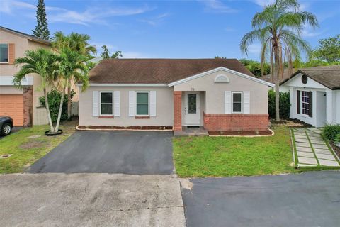 781 W Beckley Sq Davie FL 33325
