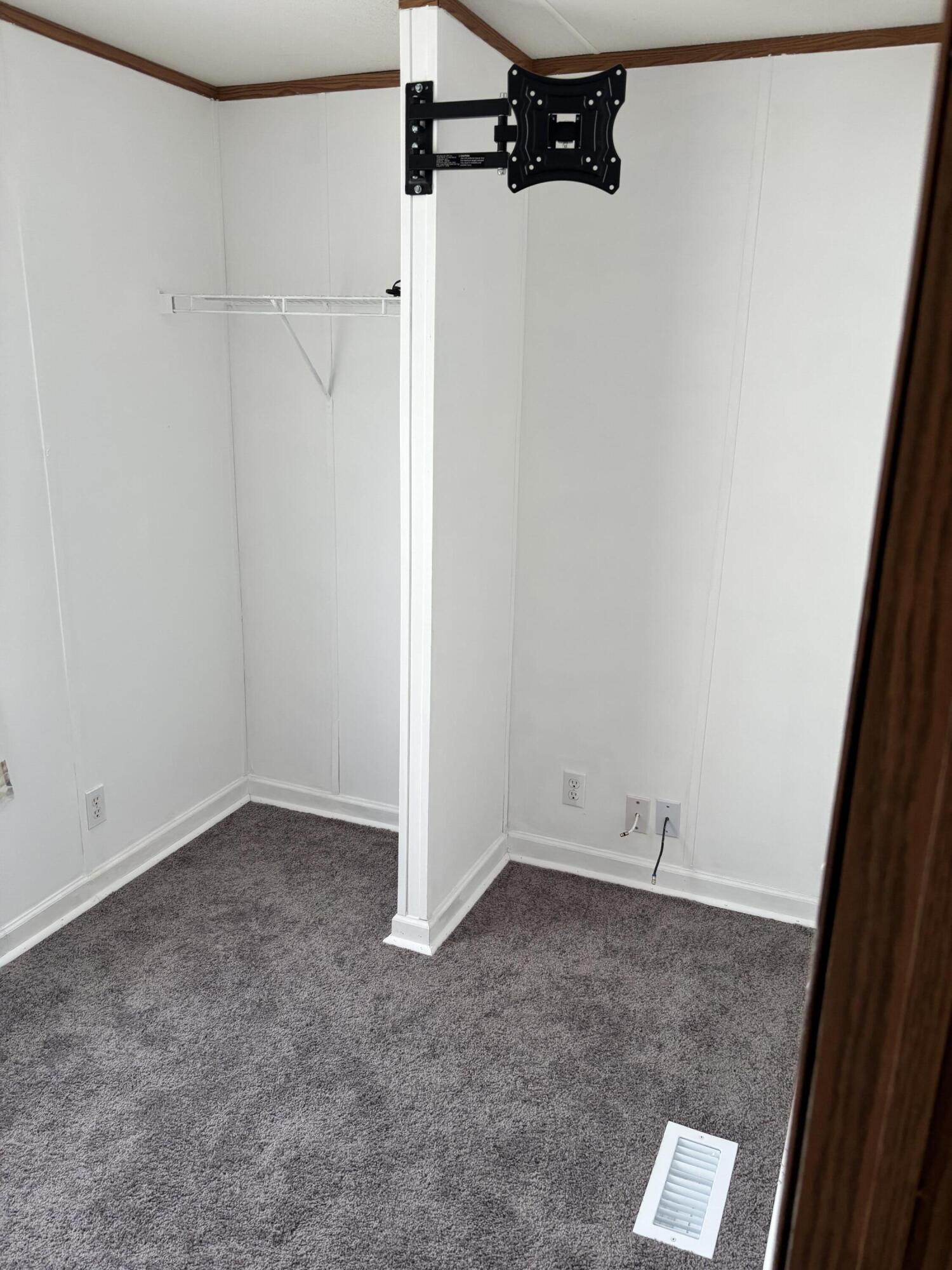 MANATEE MOBILE HOME PAEK - Residential