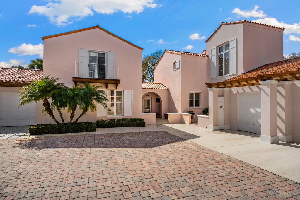 Photo of 4805 Wood Duck Circle #61, Vero Beach, FL 32967 (MLS # B26007394)