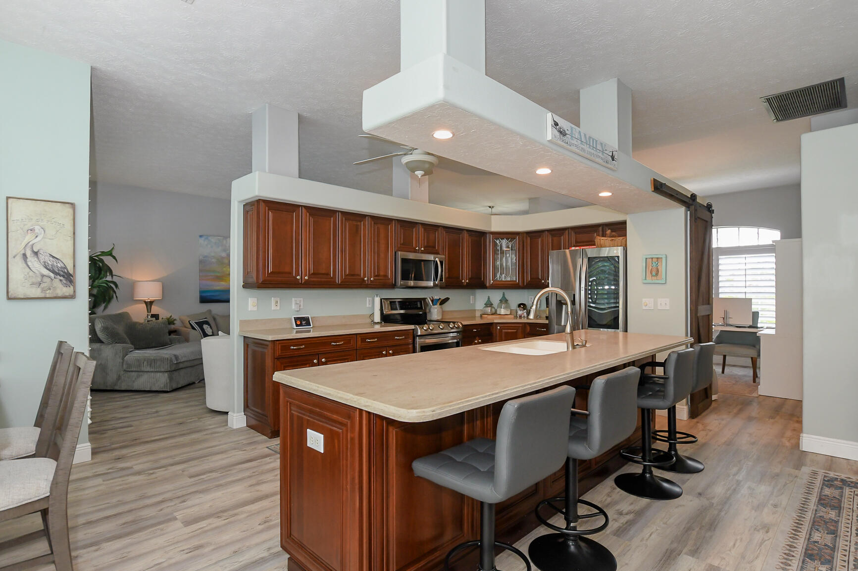 PINECREST LAKES - Residential