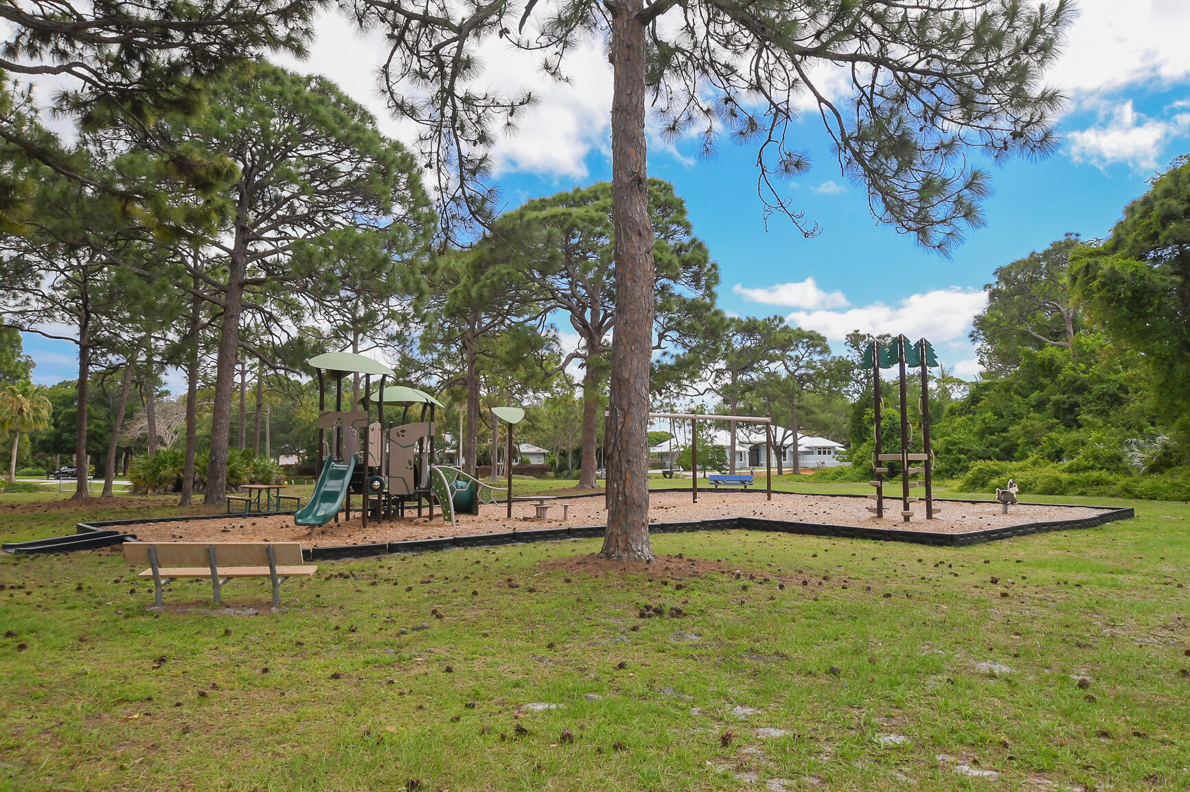 PINECREST LAKES - Residential