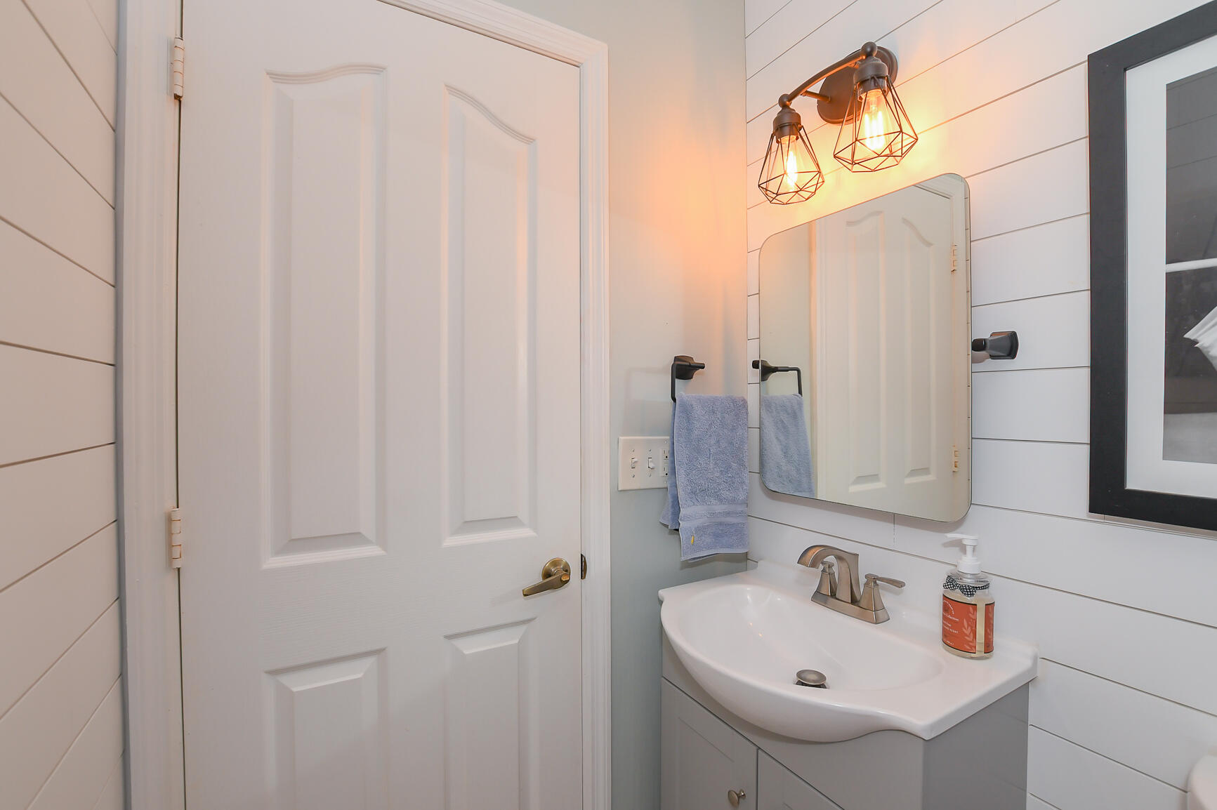 PINECREST LAKES - Residential