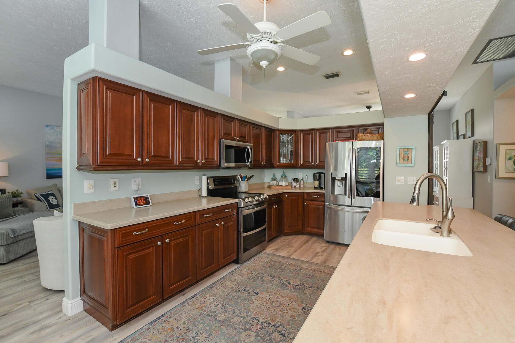 PINECREST LAKES - Residential