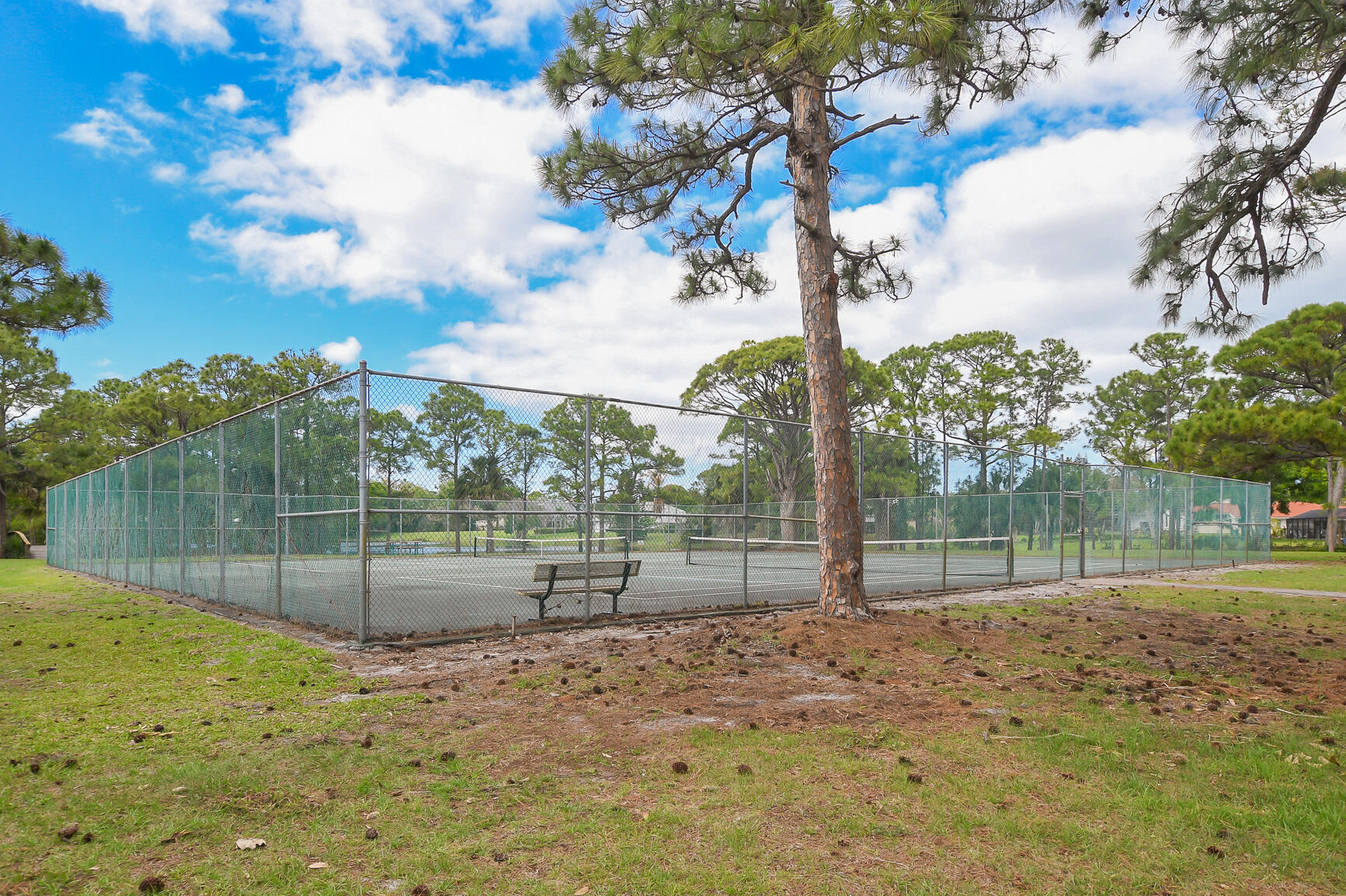 PINECREST LAKES - Residential