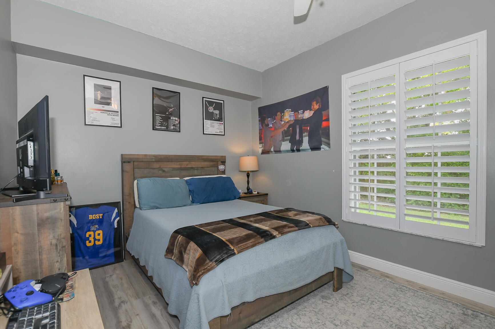 PINECREST LAKES - Residential