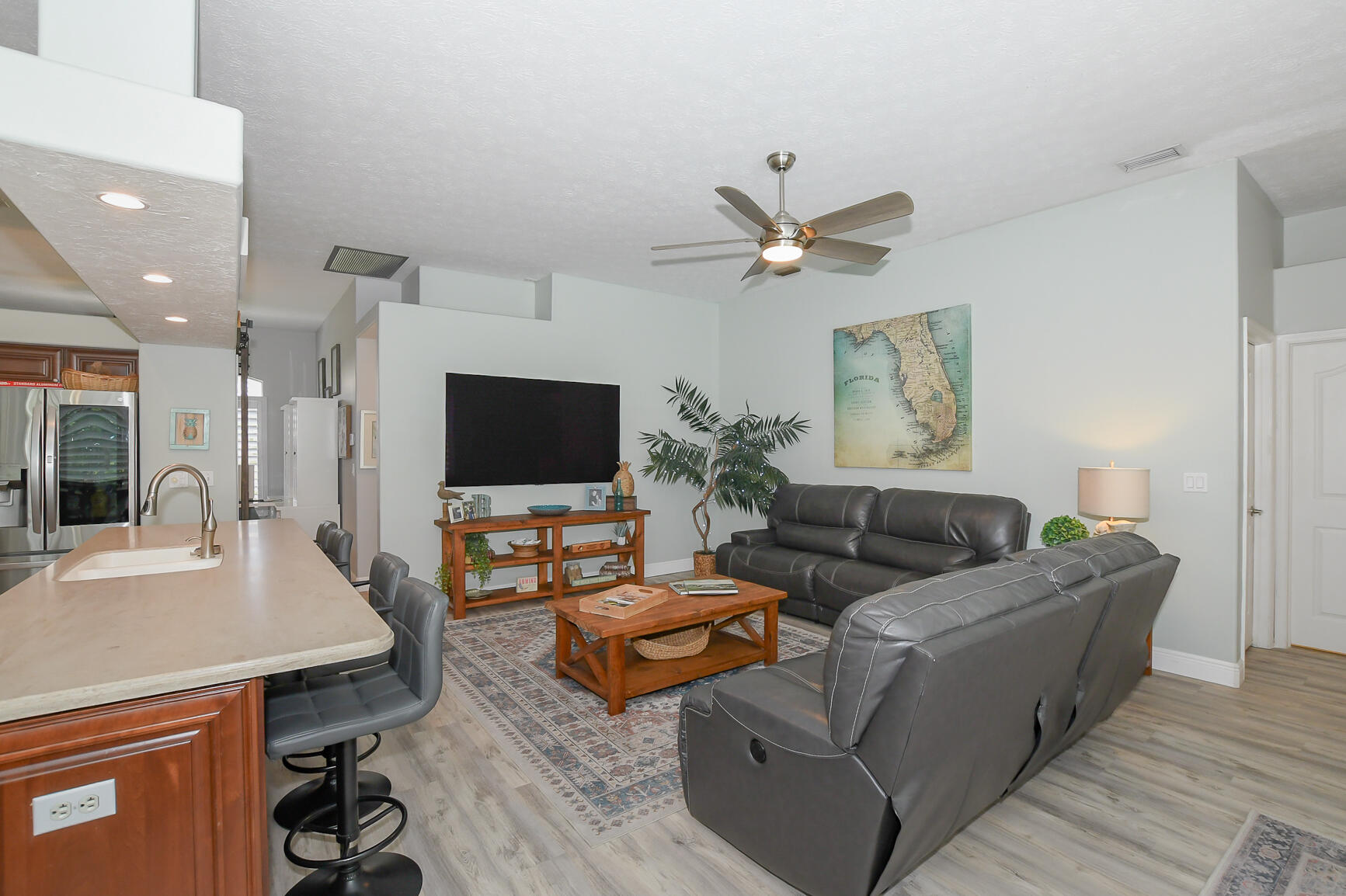 PINECREST LAKES - Residential