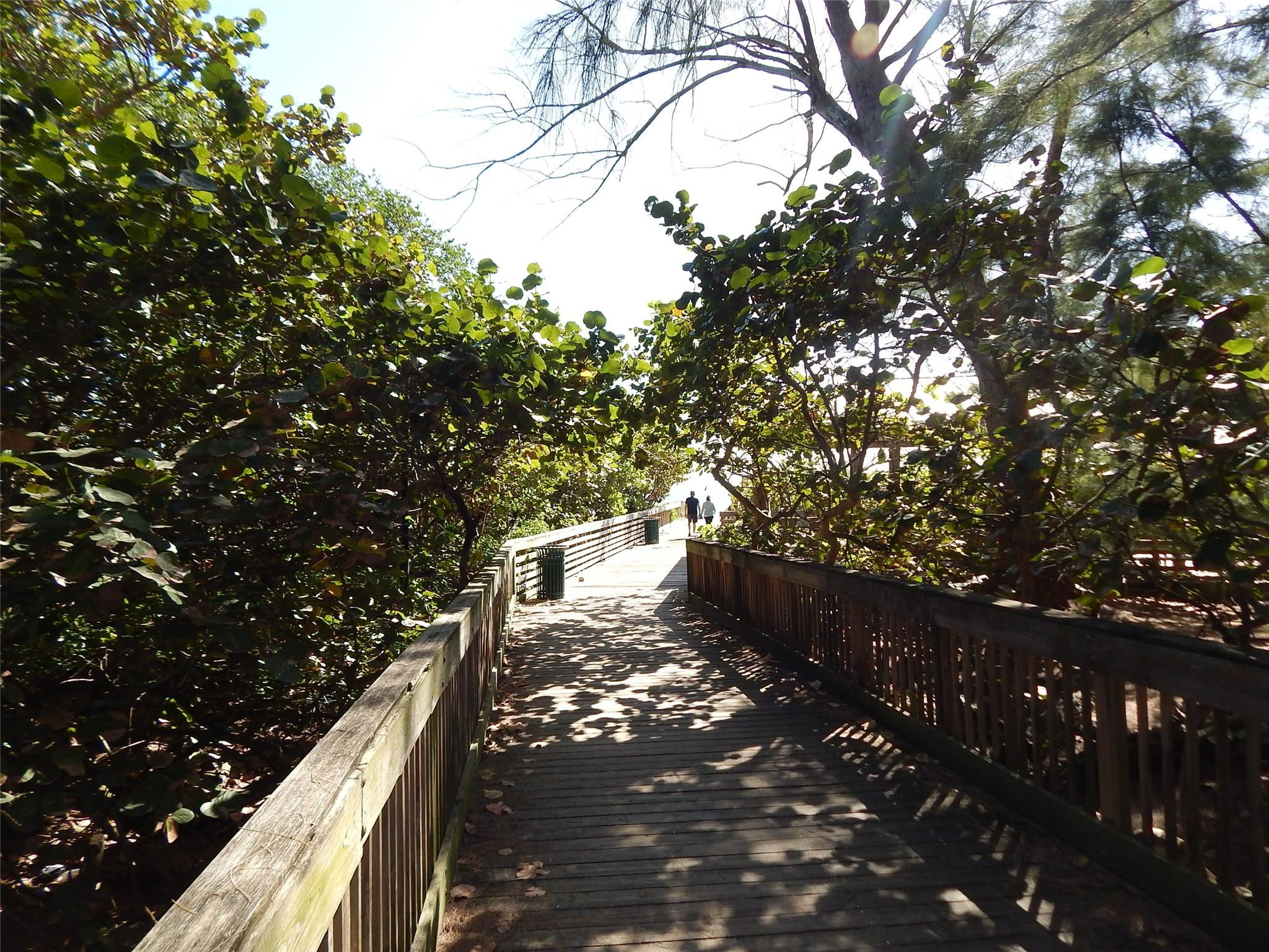 Kings Point Capri - Residential