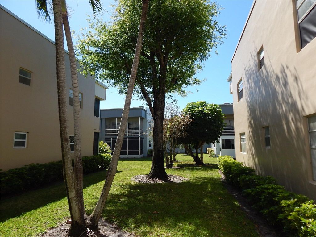 Photo of 393 Capri I #393, Delray Beach, FL 33484 (MLS # F10492930)