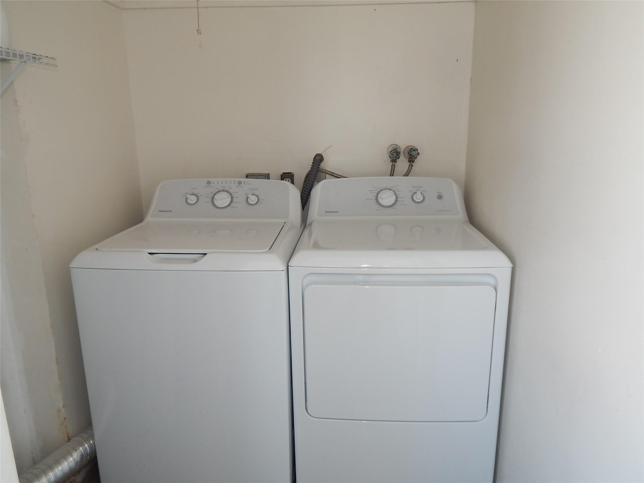 Kings Point Capri - Residential