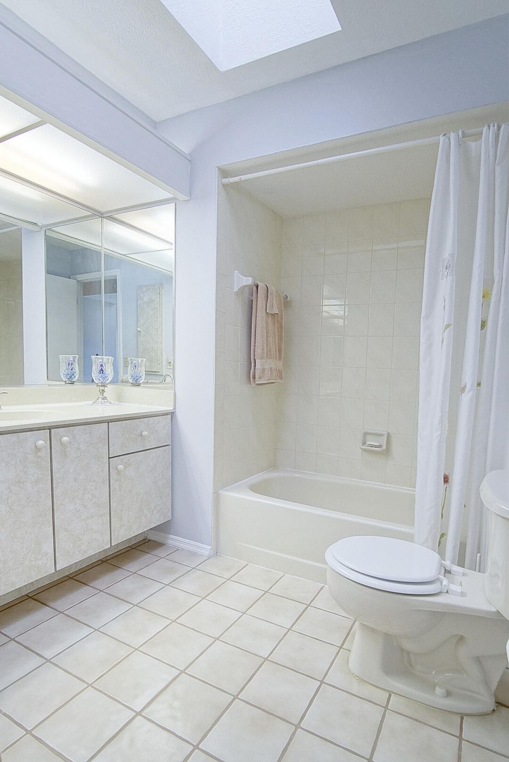 Photo of 121 SE Lakehurst Drive, Port Saint Lucie, FL 34983 (MLS # R11160212)