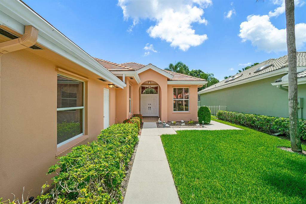 HAMPTONS AT MAPLEWOOD - Residential