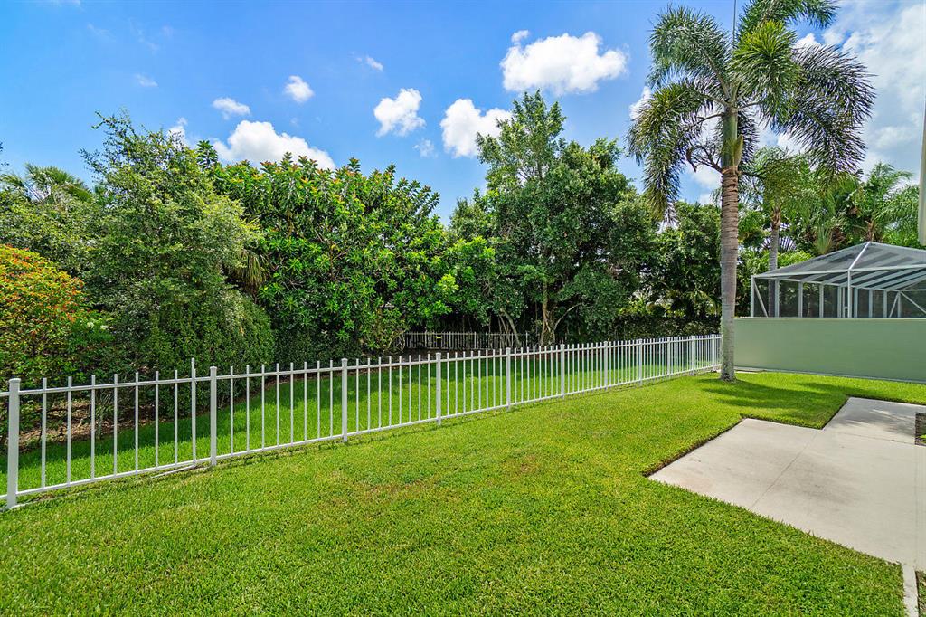 HAMPTONS AT MAPLEWOOD - Residential