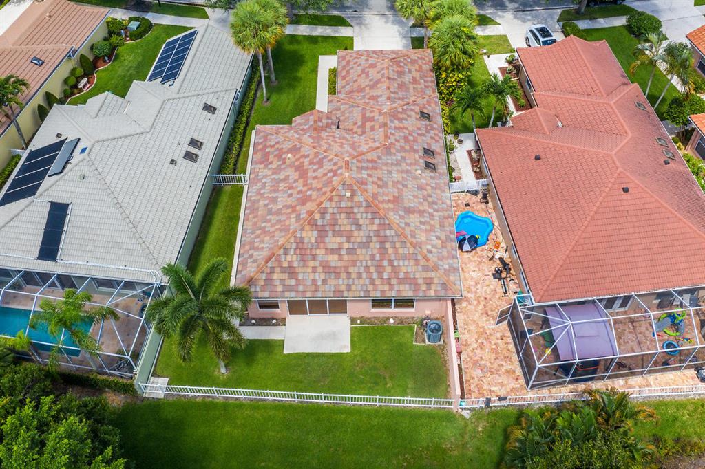 HAMPTONS AT MAPLEWOOD - Residential