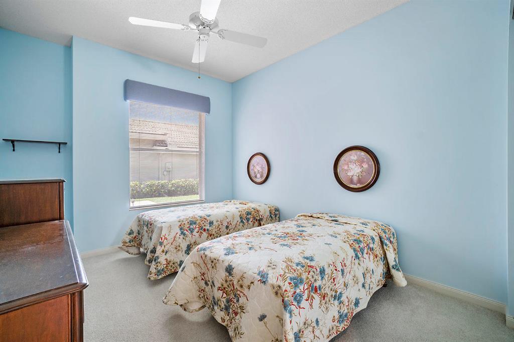 HAMPTONS AT MAPLEWOOD - Residential