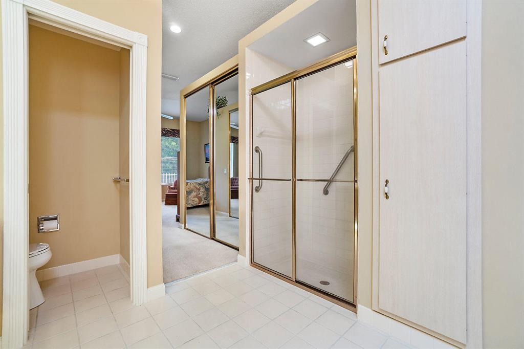 HAMPTONS AT MAPLEWOOD - Residential