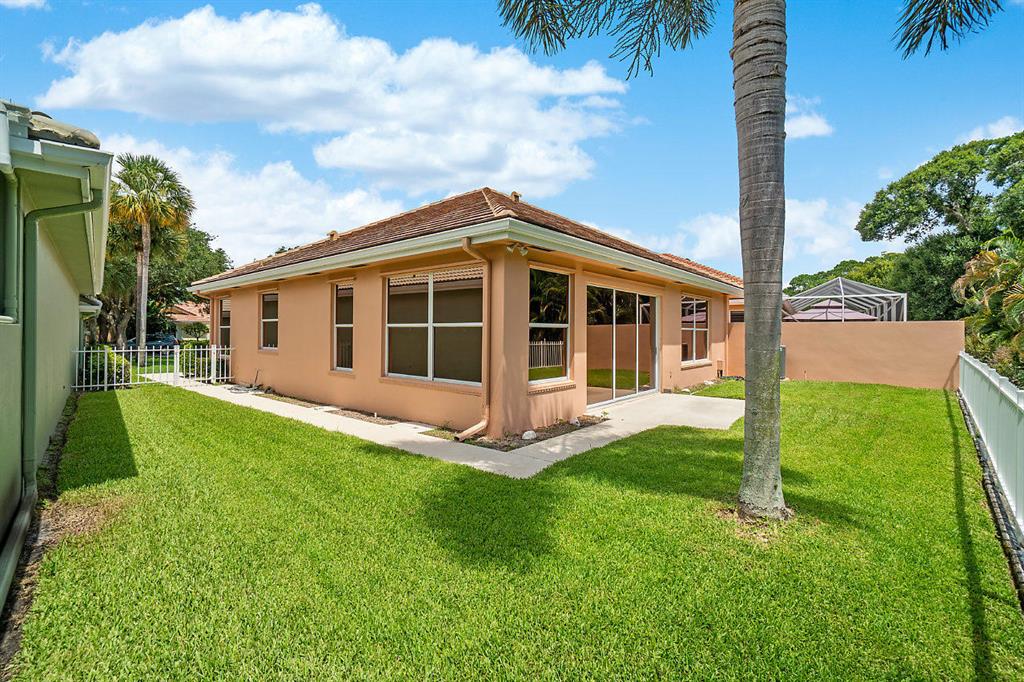 HAMPTONS AT MAPLEWOOD - Residential