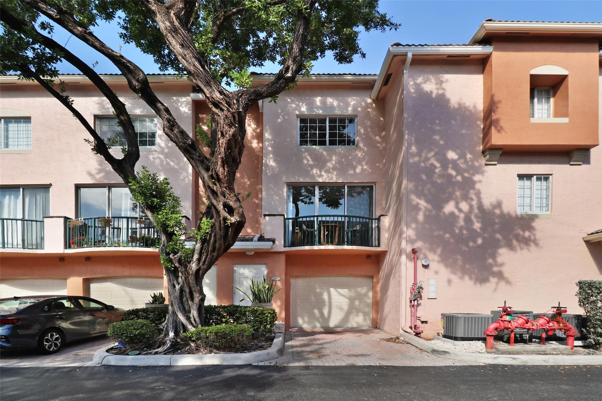2107 SE 10th Ave 815
