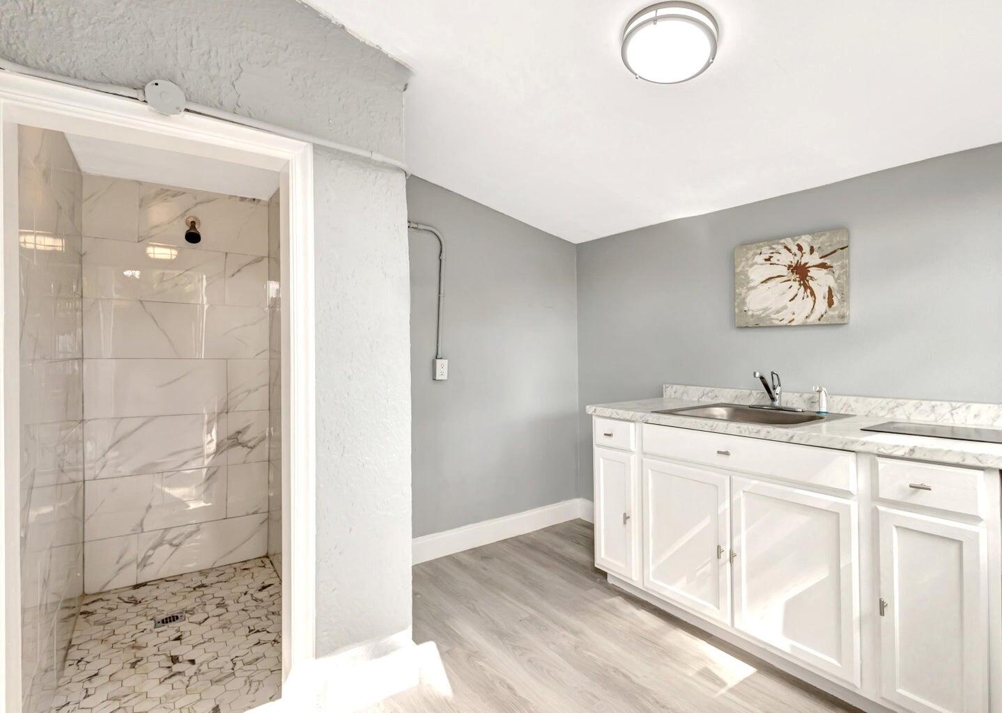 Welcome to your new home! This updated studio apartment offers a perfect blend of comfort, style, and convenience. Featuring an open-concept layout with modern finishes, this space is ideal for professionals, students, or anyone looking for a cozy, low-maintenance living space.