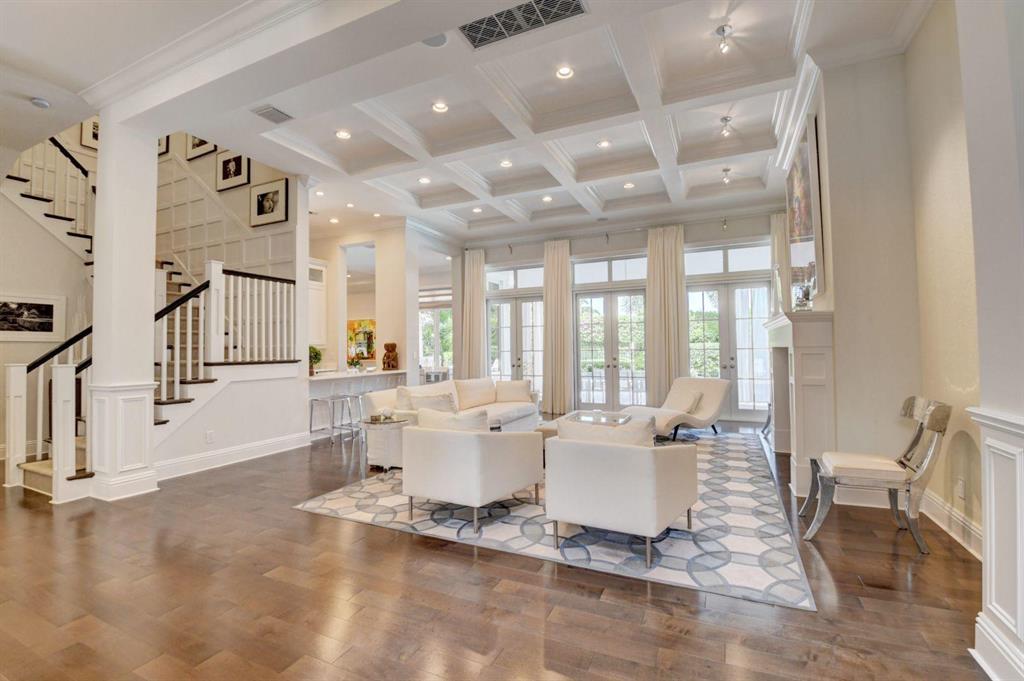 HAMPTONS - Residential