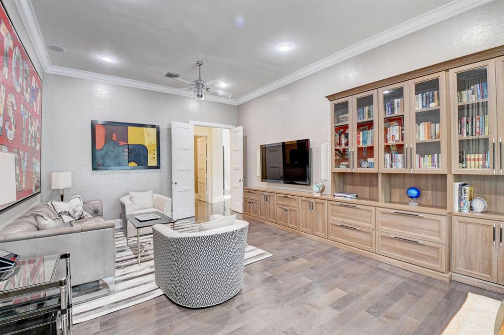 HAMPTONS - Residential