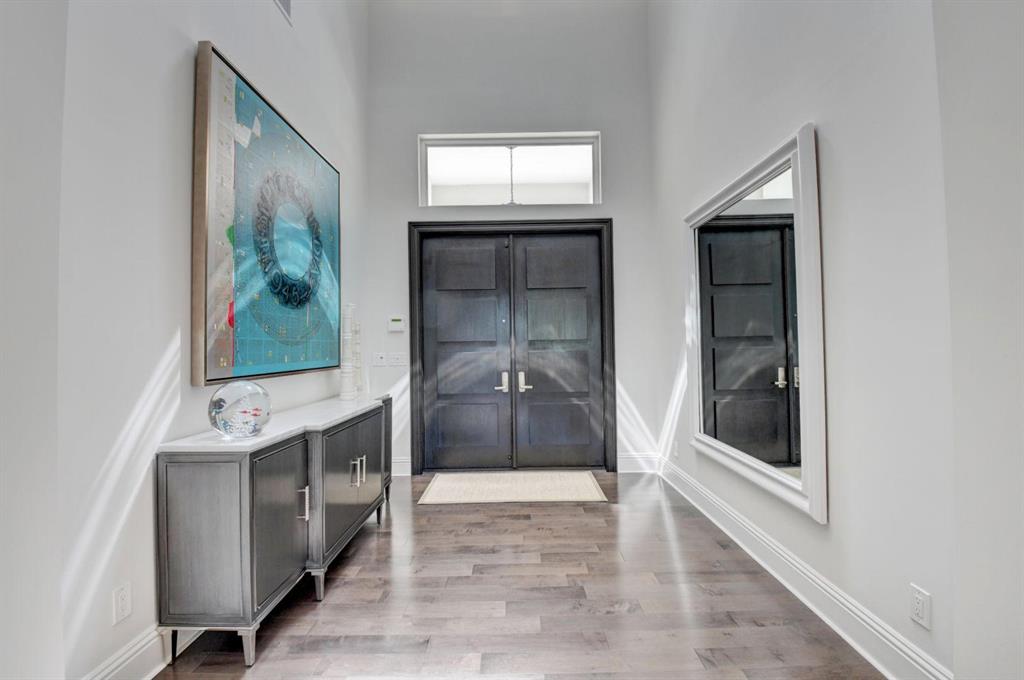 HAMPTONS - Residential