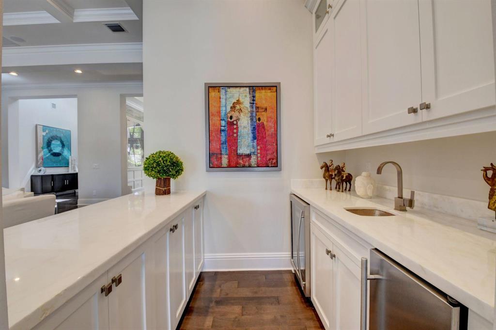 HAMPTONS - Residential