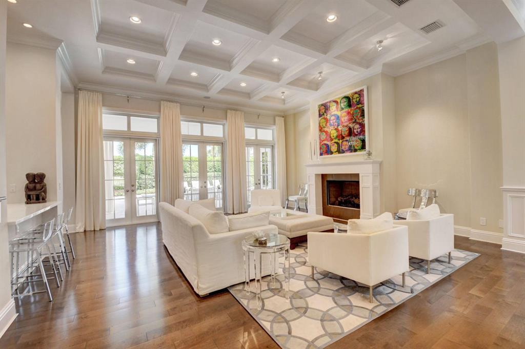 HAMPTONS - Residential