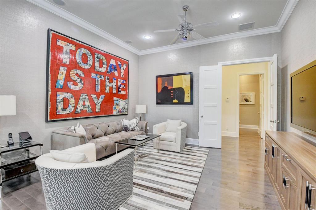 HAMPTONS - Residential