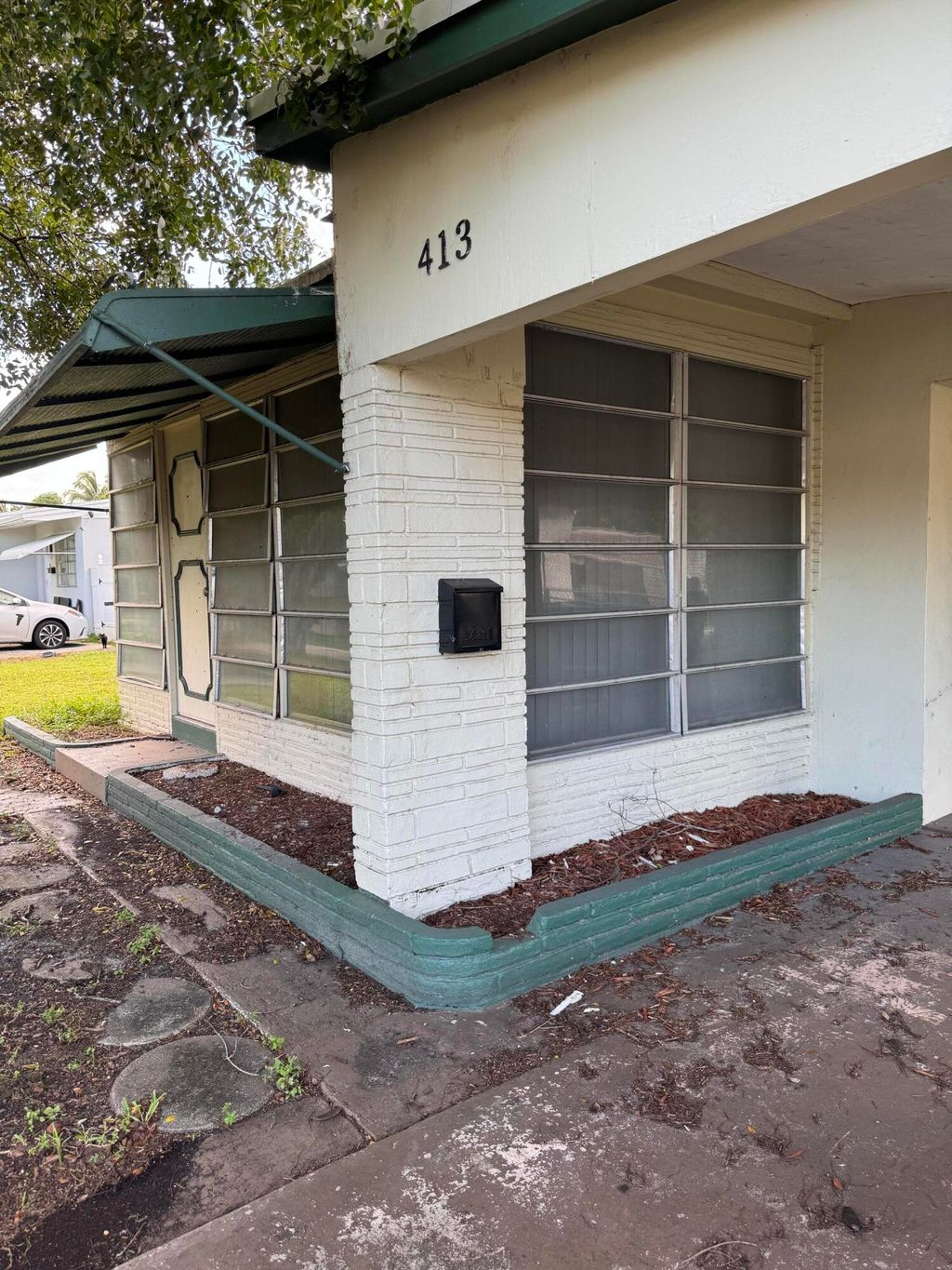 Photo of 413 SW 24th Avenue, Fort Lauderdale, FL 33312 (MLS # B26030299)