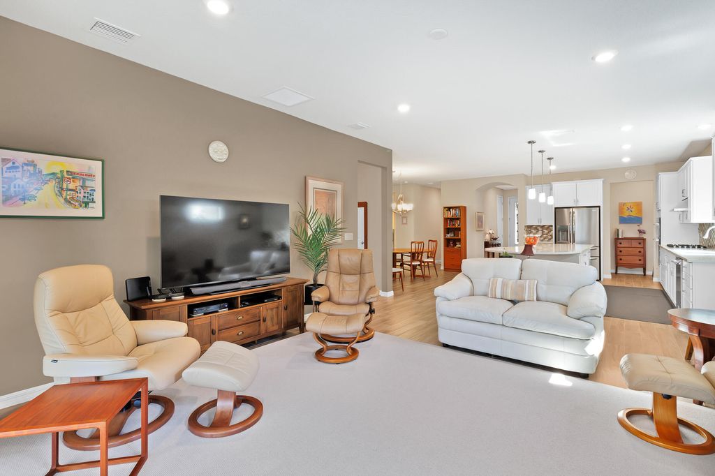 Photo of 5021 Monroe Circle, Vero Beach, FL 32967 (MLS # R11164735)