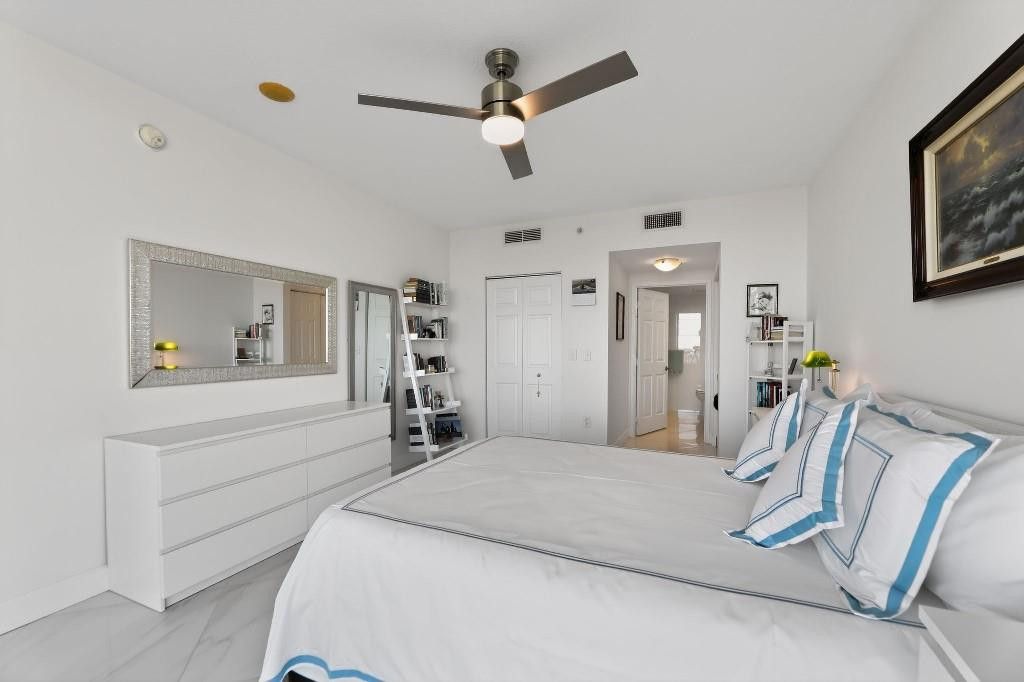 Photo of 700 E Boynton Beach Boulevard, Boynton Beach, FL 33435 (MLS # F10543159)