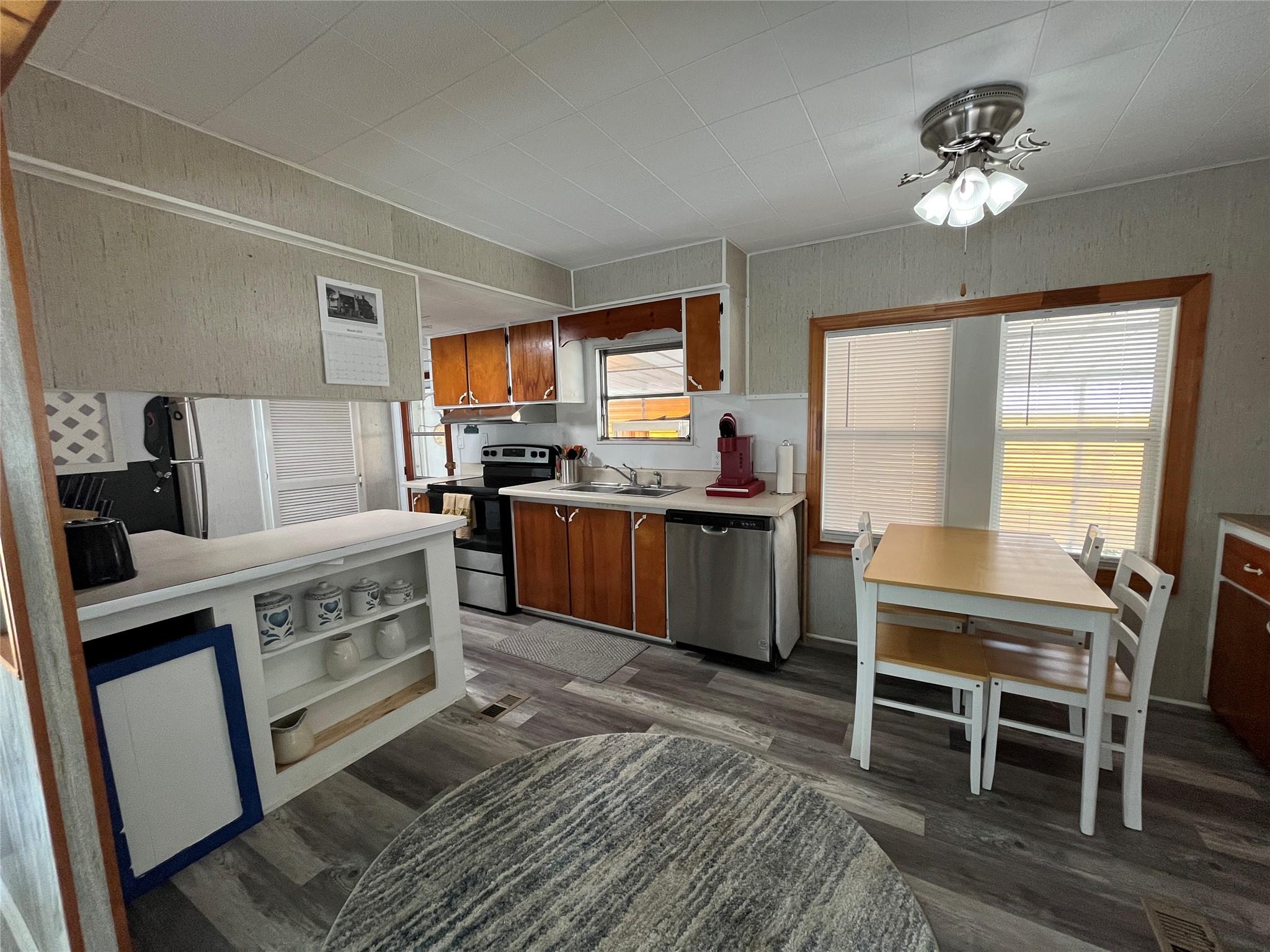 Park City Sec Two 56-25 B - Residential