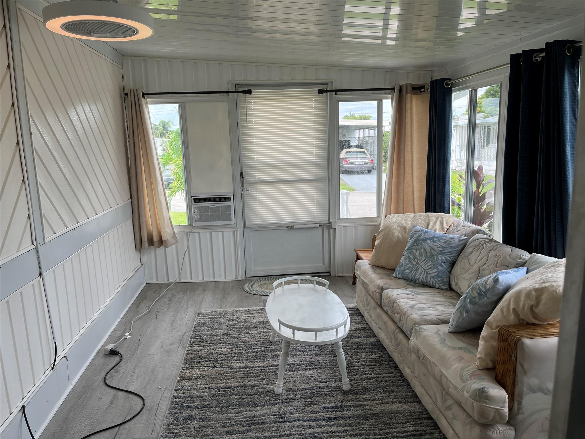 Park City Sec Two 56-25 B - Residential