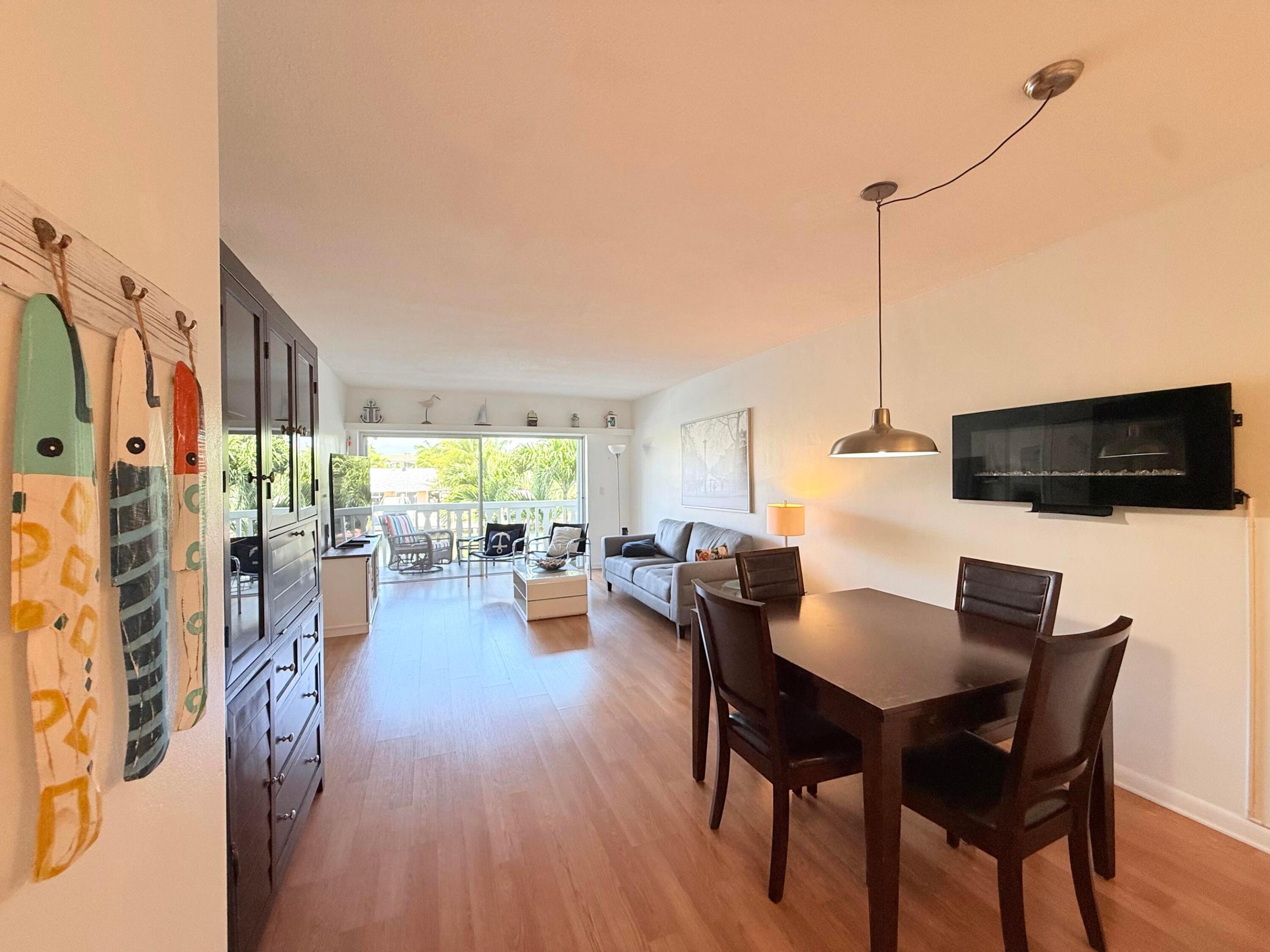 470 Paradise Isle Boulevard 204