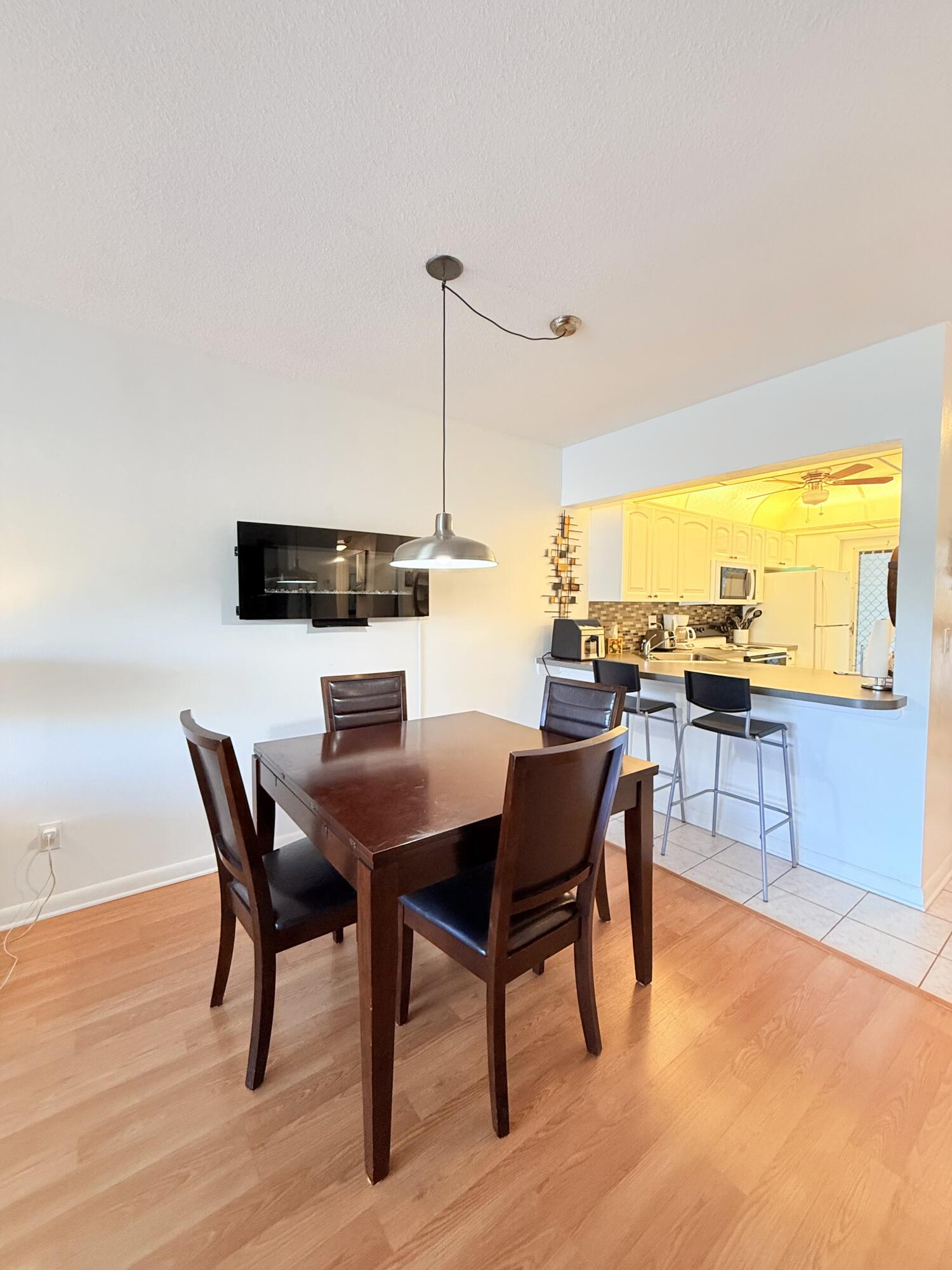 470 Paradise Isle Boulevard 204