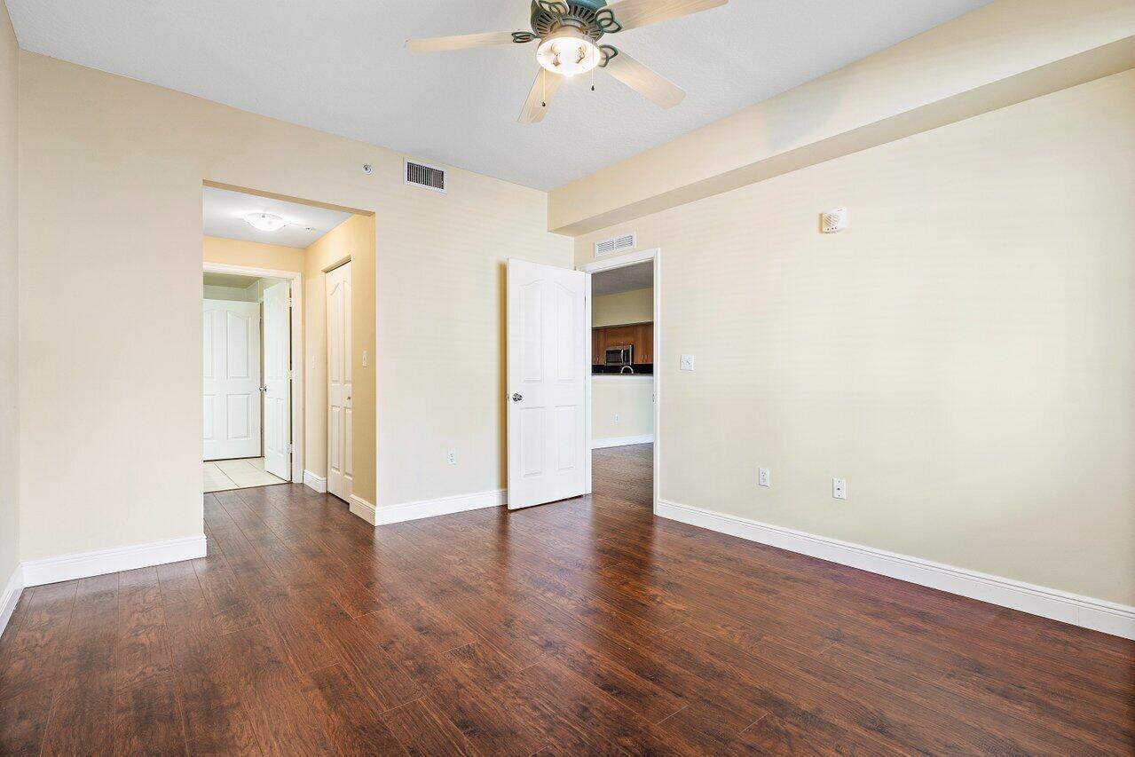 PINEAPPLE GROVE VILLAGE - Residential Lease