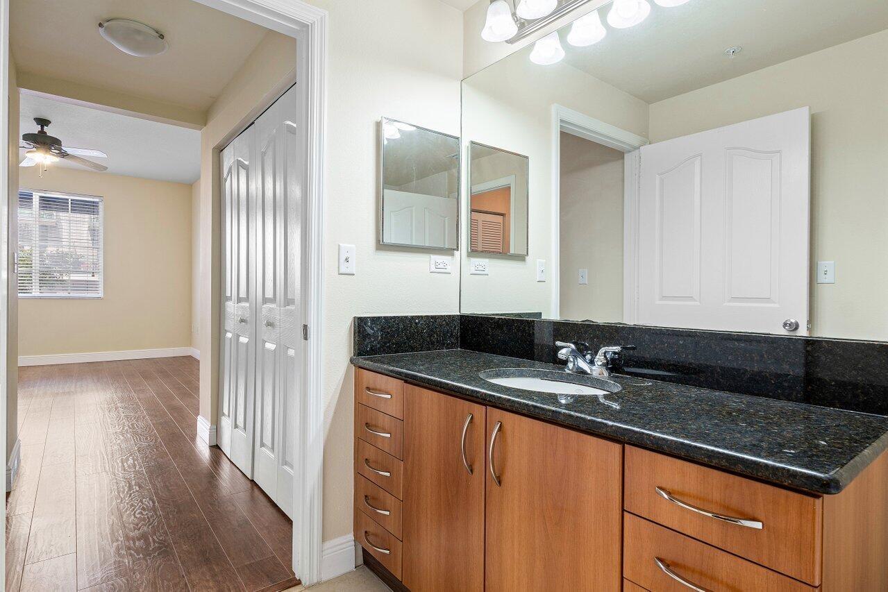 PINEAPPLE GROVE VILLAGE - Residential Lease