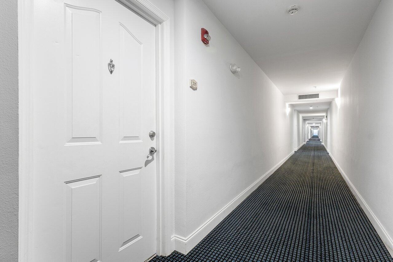 PINEAPPLE GROVE VILLAGE - Residential Lease