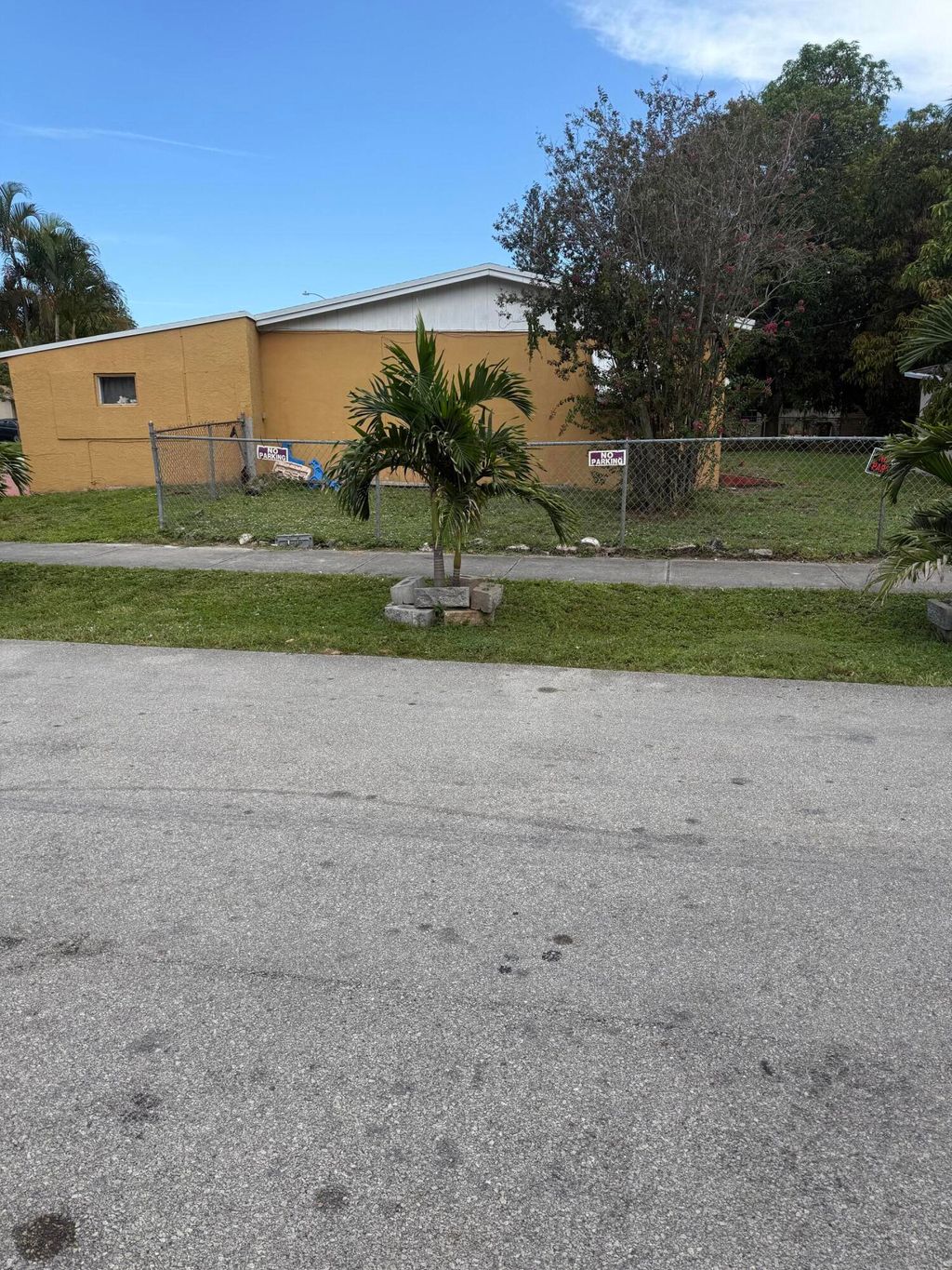 Photo of 2071 NW 29th Terrace, Fort Lauderdale, FL 33311 (MLS # B26042324)