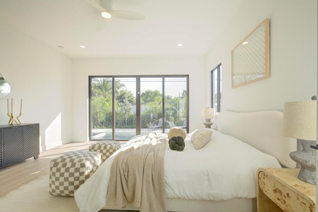Photo of 226 NE 11th Street, Delray Beach, FL 33444 (MLS # R11136628)
