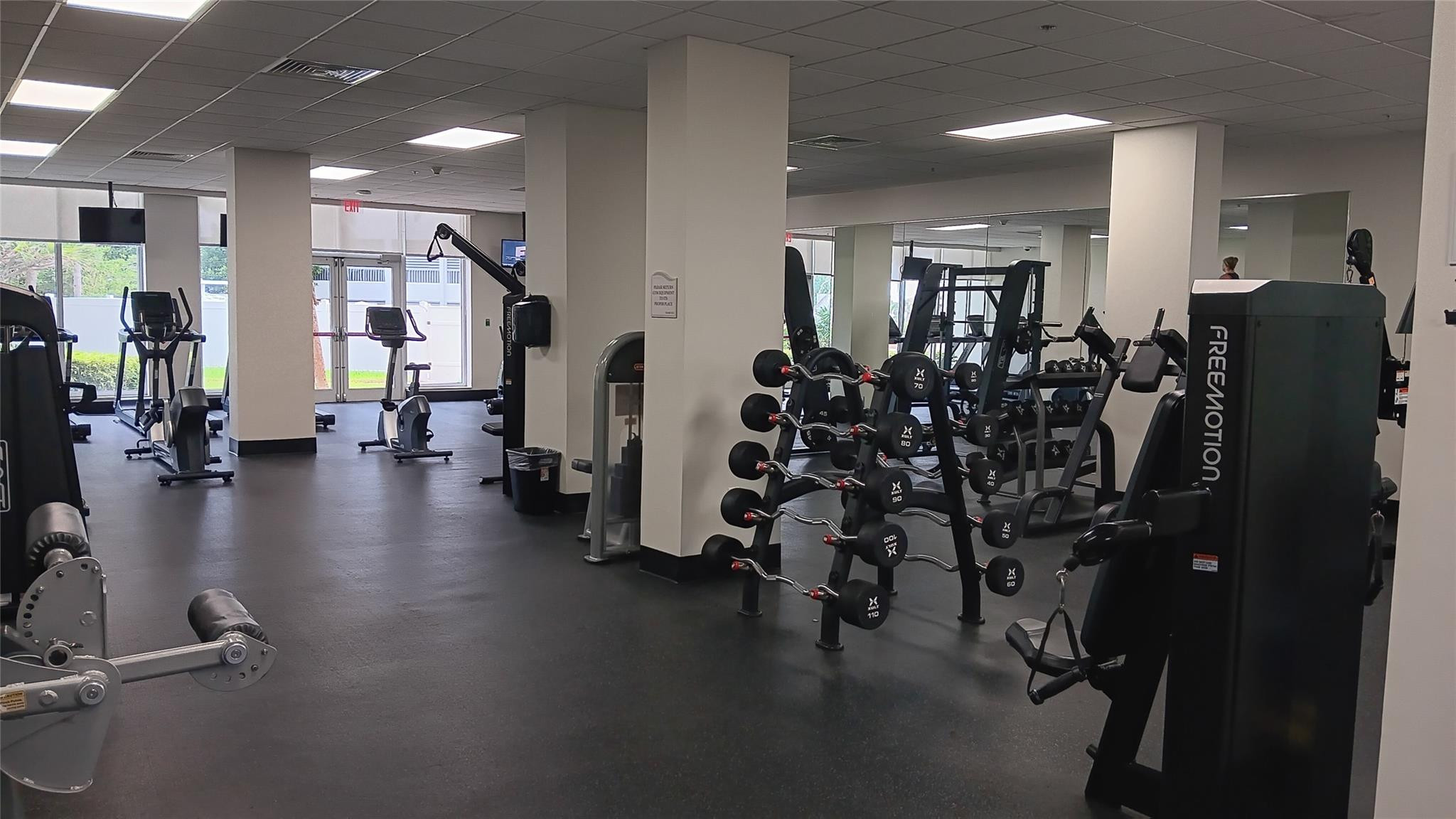 RESIDENCES ON HOLLYWOOD BEACH - Residential