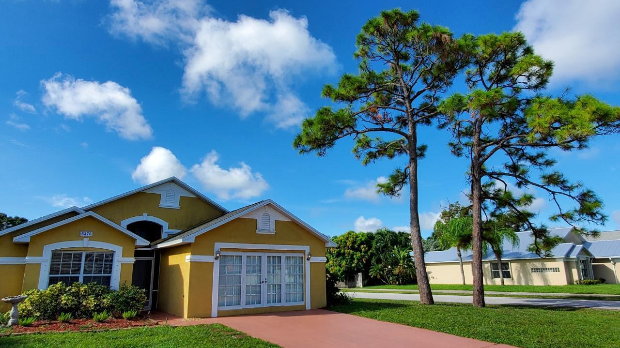 This nicely located single family house also offers new roof, completely fenced back yard, screened back patio, and an extra large air conditioned room, (converted from two-car garage), etc.