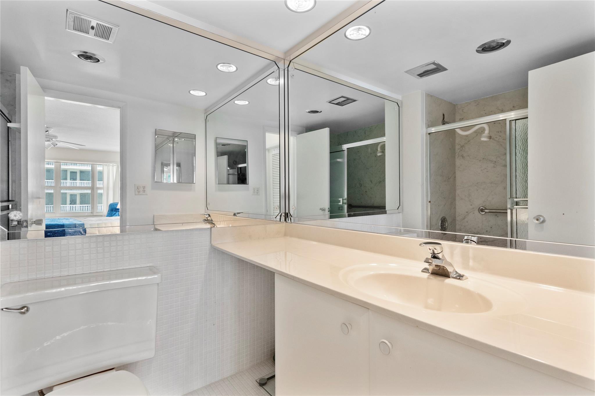 OCEAN SUMMIT CONDO - Residential Lease