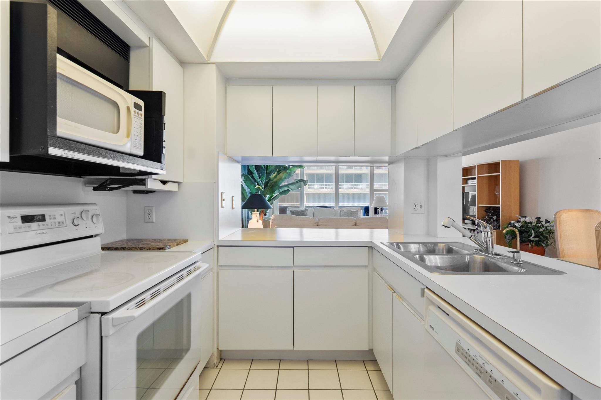 OCEAN SUMMIT CONDO - Residential Lease