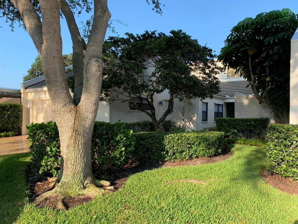 Photo of 17021 Traverse Circle, Jupiter, FL 33477 (MLS # R10733368)