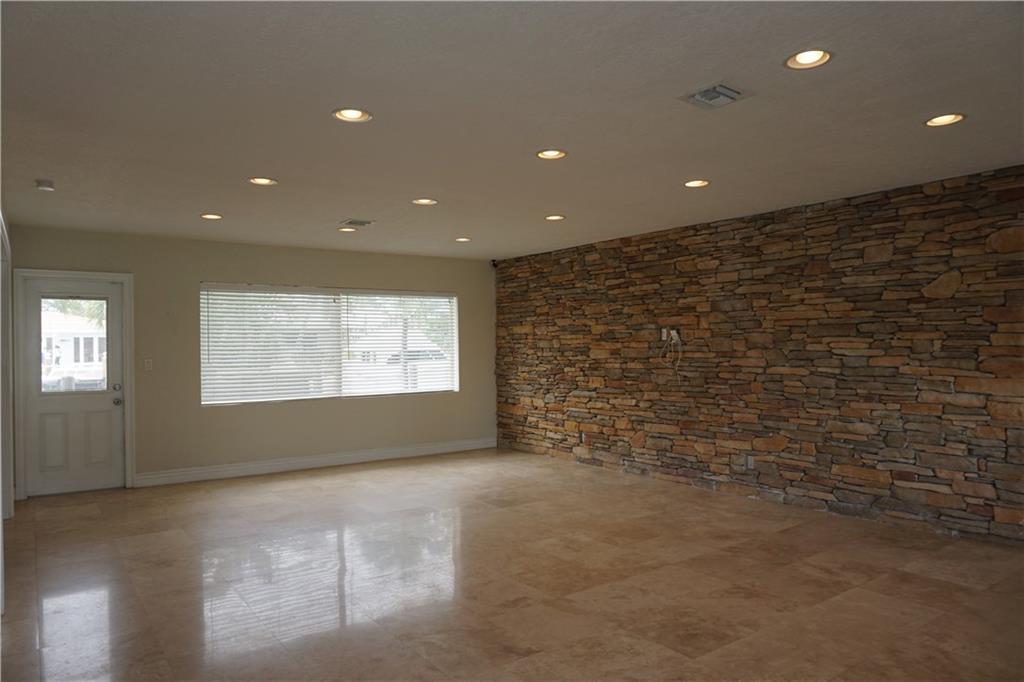 POMPANO ISLES SEC B 31-8 - Residential Lease