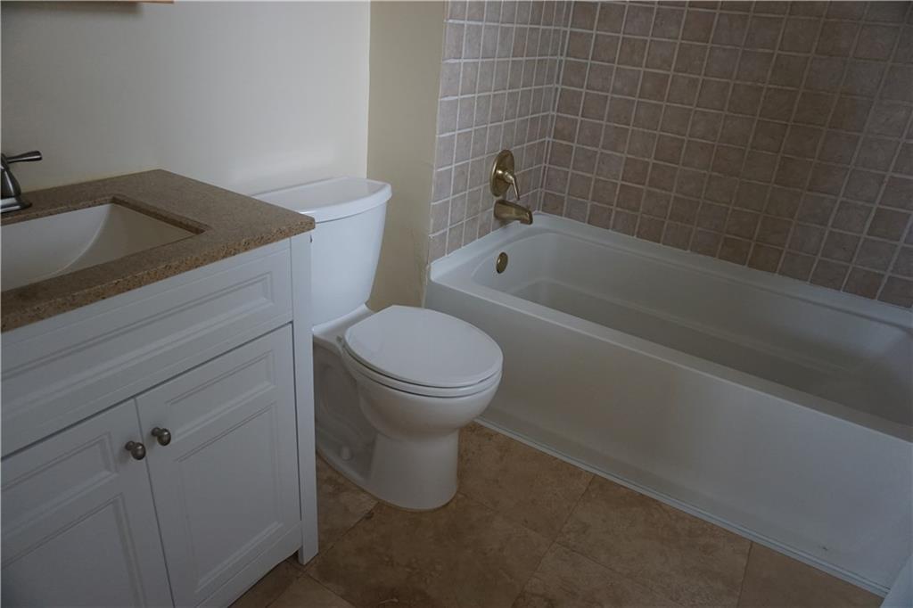 POMPANO ISLES SEC B 31-8 - Residential Lease